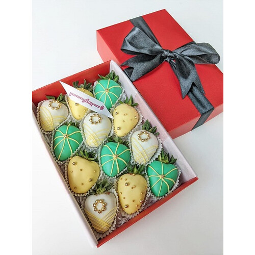 12pcs Green, Yellow, Gold & White Chocolate Strawberries Gift Box